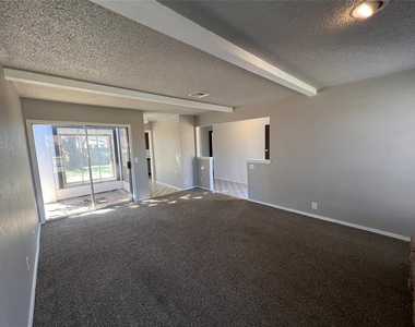 1017 S Neptune Street - Photo Thumbnail 8