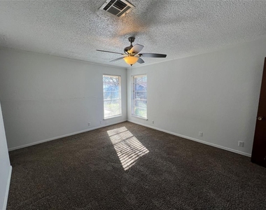 1017 S Neptune Street - Photo Thumbnail 22