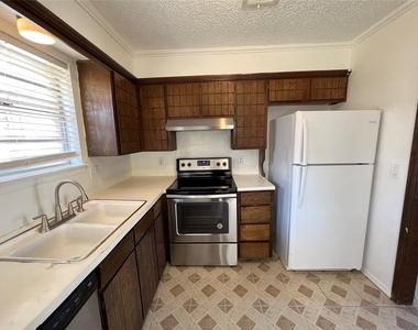 1017 S Neptune Street - Photo Thumbnail 17