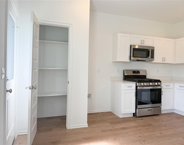 16208 Lovers Lane - Photo Thumbnail 5