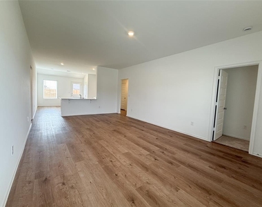 16208 Lovers Lane - Photo Thumbnail 7