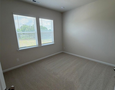 4623 Swan Meadow Lane - Photo Thumbnail 13