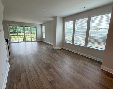 4623 Swan Meadow Lane - Photo Thumbnail 7