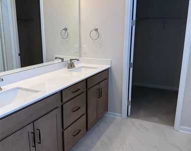 4623 Swan Meadow Lane - Photo Thumbnail 10