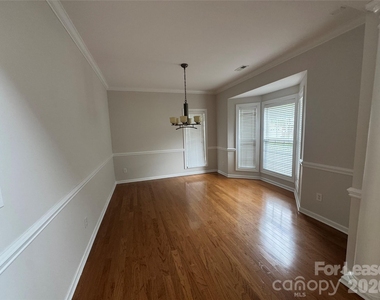 16008 Caranna Court - Photo Thumbnail 3