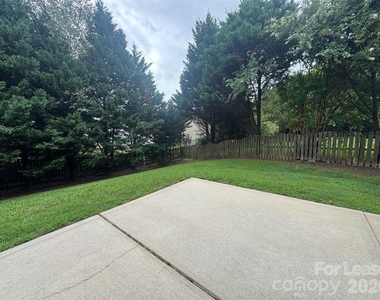 16008 Caranna Court - Photo Thumbnail 18