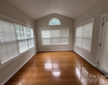 16008 Caranna Court - Photo Thumbnail 5