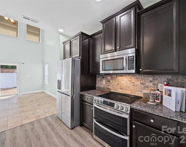 2090 Shady Pond Drive - Photo Thumbnail 14