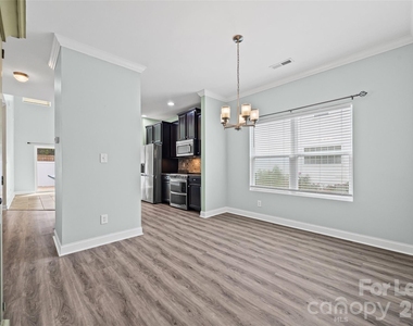 2090 Shady Pond Drive - Photo Thumbnail 11