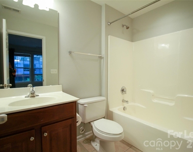 264 W Bland Street - Photo Thumbnail 24