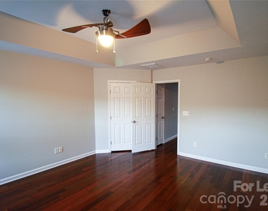 264 W Bland Street - Photo Thumbnail 21
