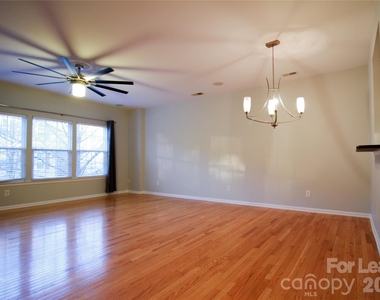 264 W Bland Street - Photo Thumbnail 6