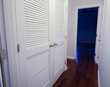 264 W Bland Street - Photo Thumbnail 28