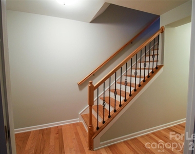 264 W Bland Street - Photo Thumbnail 15