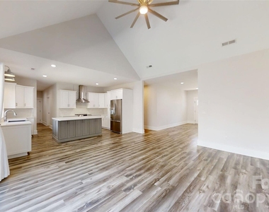5345 Christopher Road - Photo Thumbnail 14