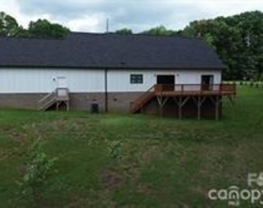 5345 Christopher Road - Photo Thumbnail 27