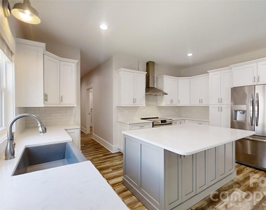 5345 Christopher Road - Photo Thumbnail 6