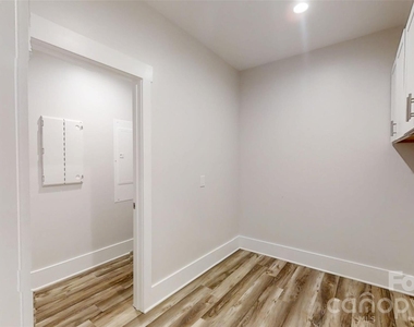 5345 Christopher Road - Photo Thumbnail 24