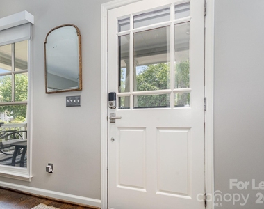 418 Olmsted Park Place - Photo Thumbnail 3