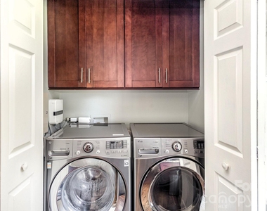 418 Olmsted Park Place - Photo Thumbnail 17