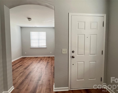5707 El Campo Court - Photo Thumbnail 15
