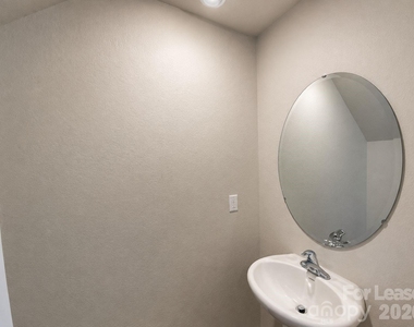 8100 Derby Woods Lane - Photo Thumbnail 6