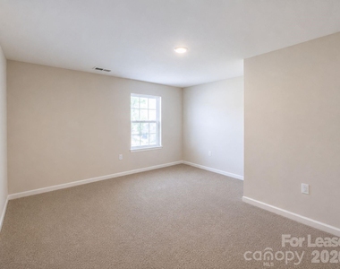 8100 Derby Woods Lane - Photo Thumbnail 14
