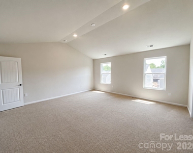 8100 Derby Woods Lane - Photo Thumbnail 8