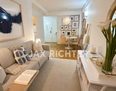 E 20th St - Photo Thumbnail 1