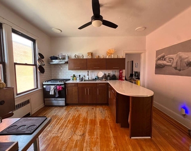 78 Oak Street - Photo Thumbnail 6