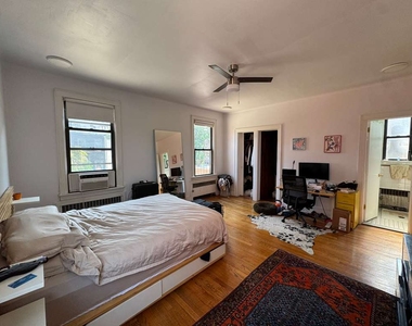 78 Oak Street - Photo Thumbnail 8