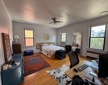 78 Oak Street - Photo Thumbnail 5