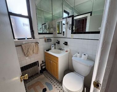 78 Oak Street - Photo Thumbnail 10