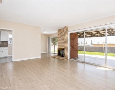 1290 Brightwood Street - Photo Thumbnail 6
