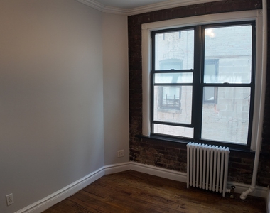 East 13th Street - Photo Thumbnail 7
