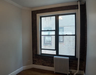 East 13th Street - Photo Thumbnail 5