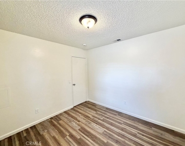 24690 Rugby Lane - Photo Thumbnail 16