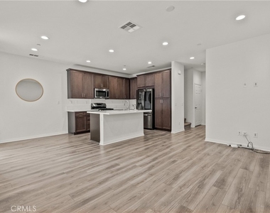 14610 Isla Vista - Photo Thumbnail 8