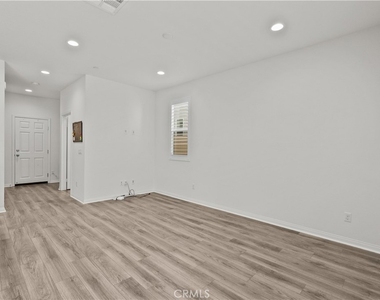 14610 Isla Vista - Photo Thumbnail 9