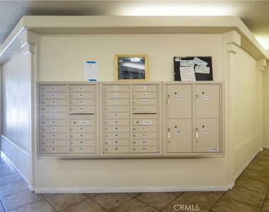 16940 Chatsworth Street - Photo Thumbnail 15