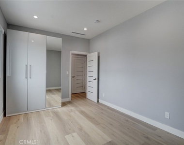 7744 Ostrom Avenue - Photo Thumbnail 10