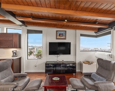 925 Monterey - Photo Thumbnail 6