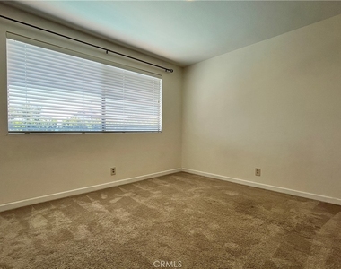 8252 Suffield Street - Photo Thumbnail 7