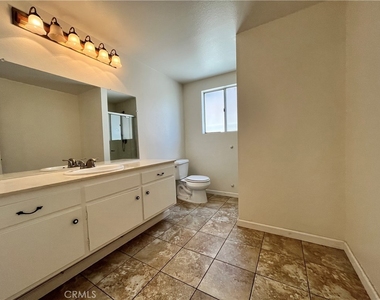8252 Suffield Street - Photo Thumbnail 12