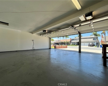 8252 Suffield Street - Photo Thumbnail 16