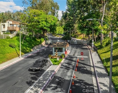 22709 Lakeway Dr - Photo Thumbnail 25