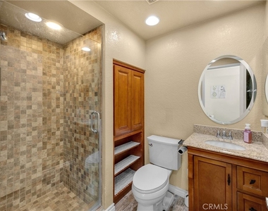 22709 Lakeway Dr - Photo Thumbnail 20