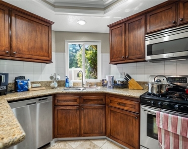 1315 Albariza Place - Photo Thumbnail 10