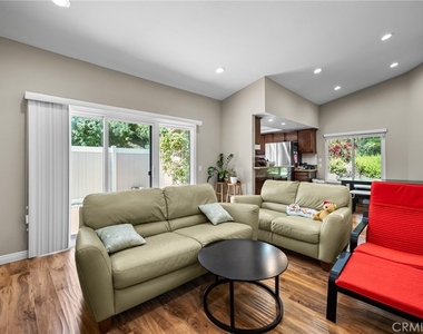 1315 Albariza Place - Photo Thumbnail 3