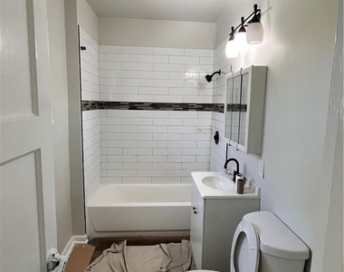 3209 W 110th Street - Photo Thumbnail 6